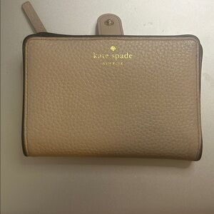 Kate Spade New York Gray Leather Wallet
